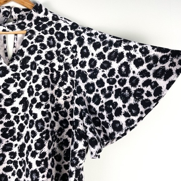 Lane Bryant Leopard Animal Print Keyhole Short Sleeve Top Size 26 NWT - Picture 6 of 9